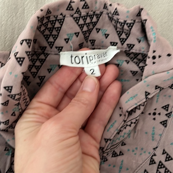 Tori Praver LS button up size 2 - Picture 4 of 6